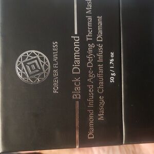Forever Flawless Black diamond diamond Infused age- defying Thermal Mask